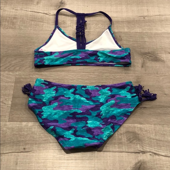 Kanu - Picture 2 of 4